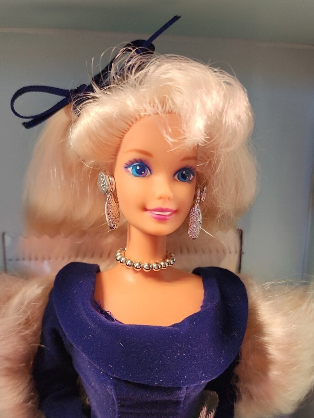 Avon Exclusive Winter Velvet Barbie Doll - Picture 3 of 8